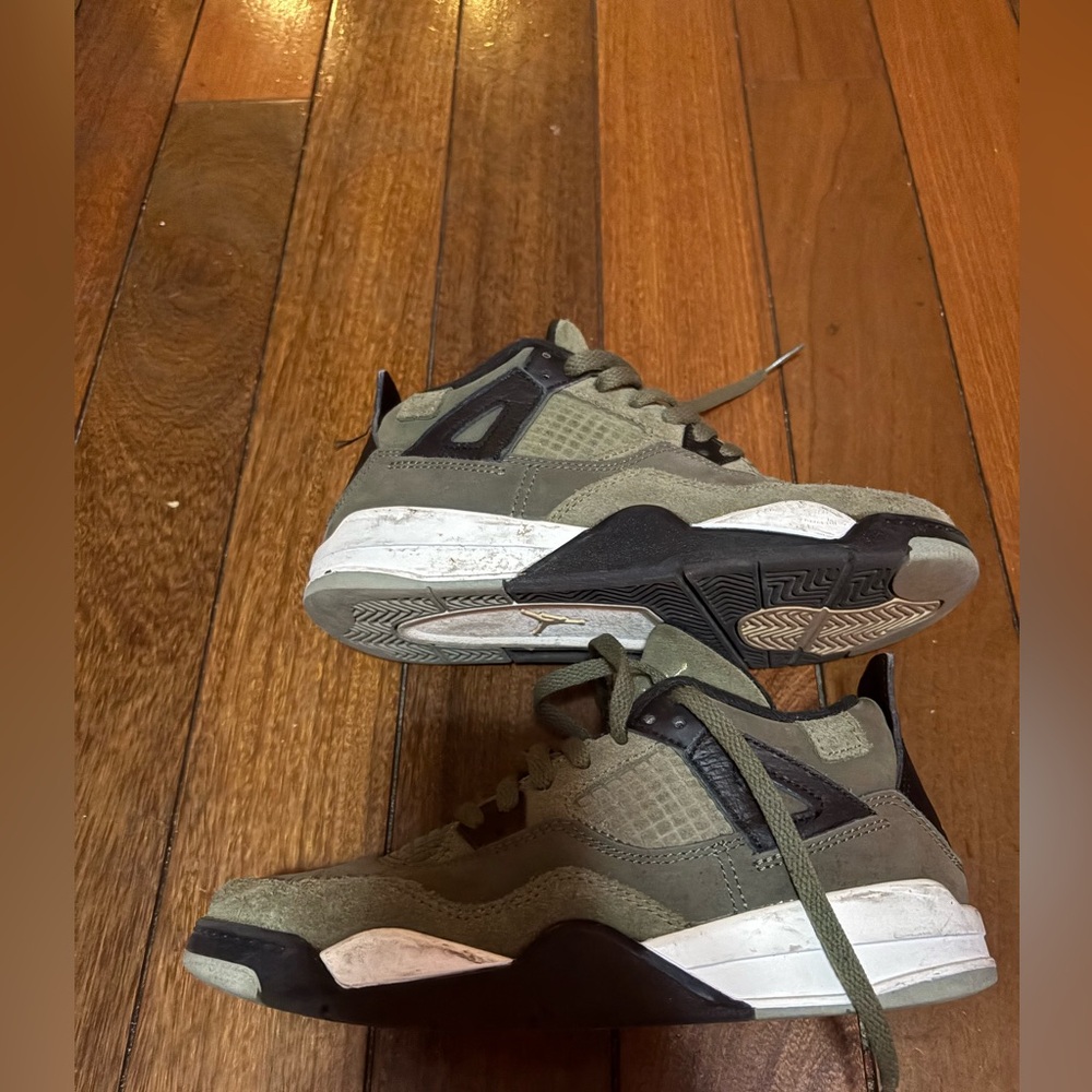 Air Jordan Retro 4 “Craft” used sz 2.5